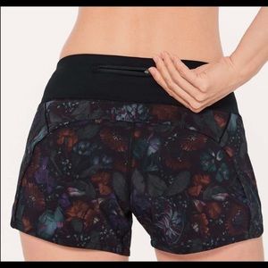 Lululemon Run Times Short 4” Sz 10 Black Floral